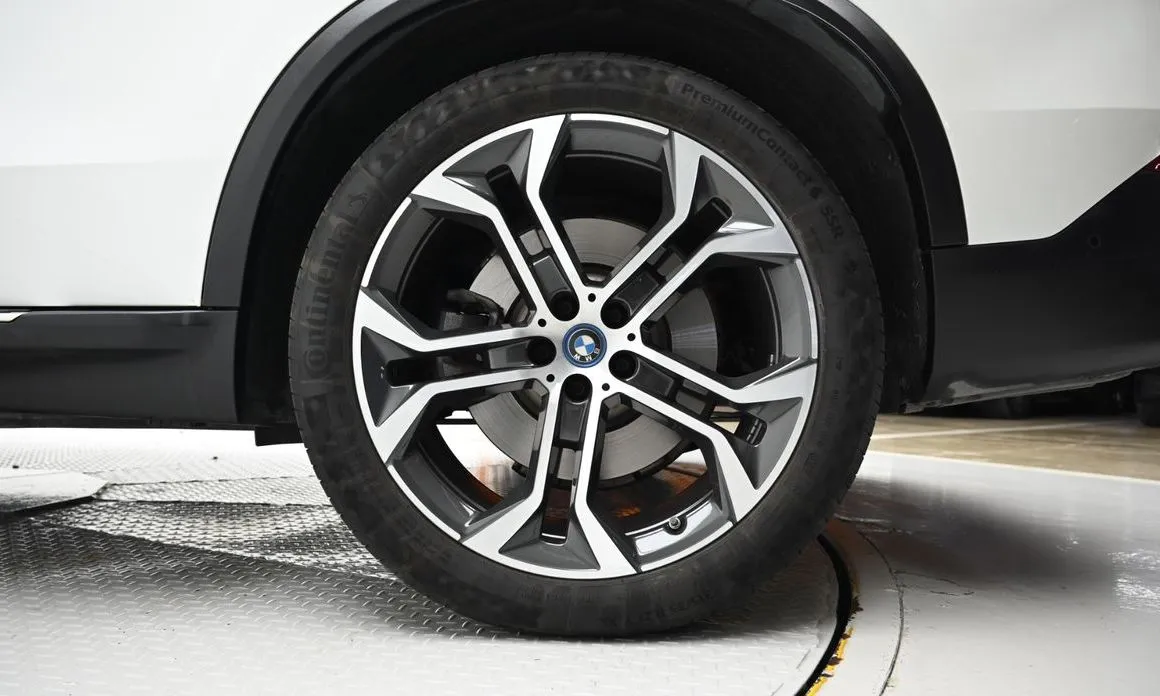 BMW X5 — фото 10