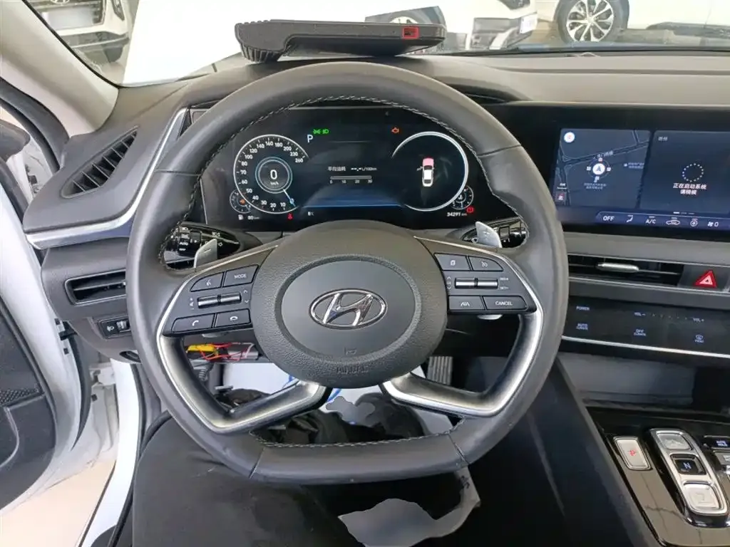 Hyundai Sonata — фото 10