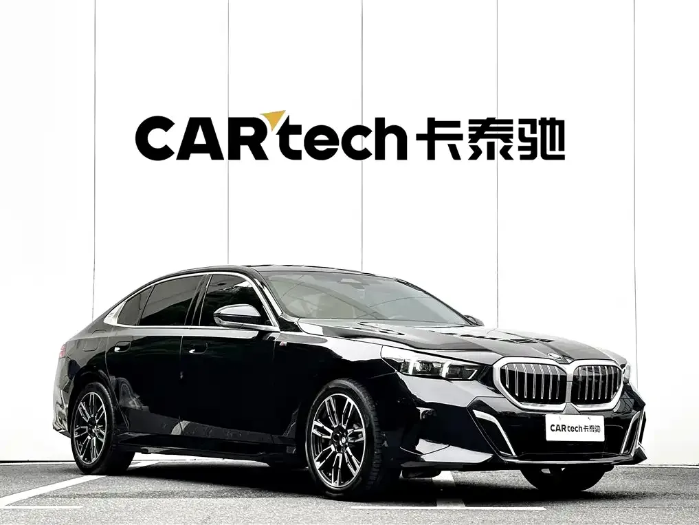 BMW 5 Series — фото 9