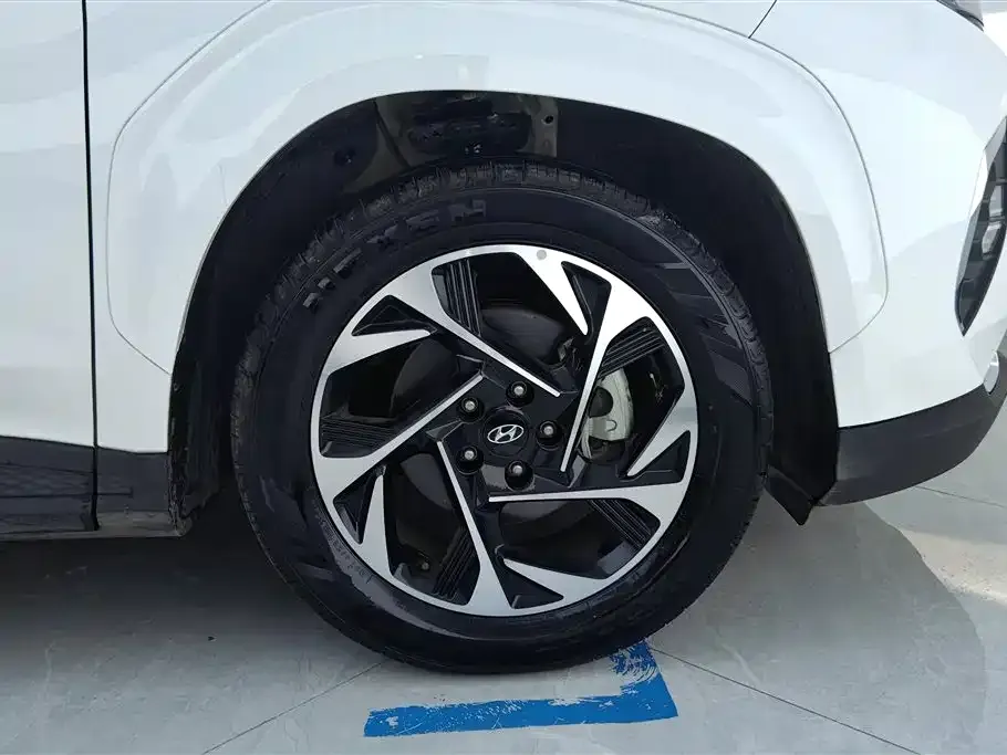 Hyundai Custo — фото 10