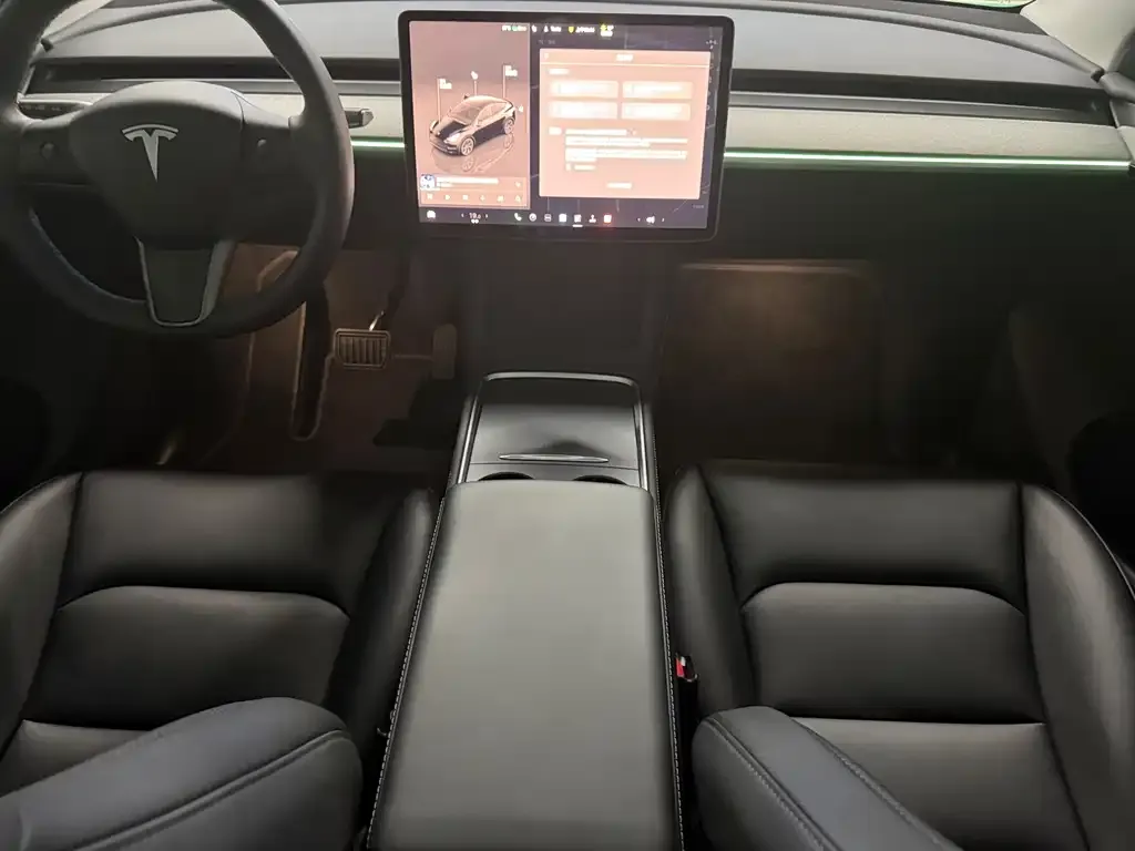 Tesla Model Y — фото 2