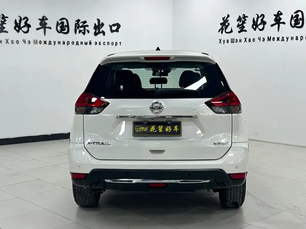 Nissan X-Trail — фото 10