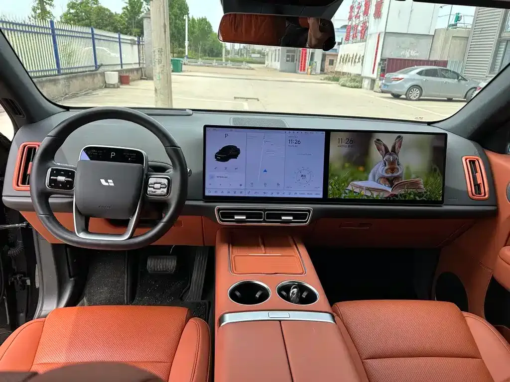 Li Auto L6 — фото 8