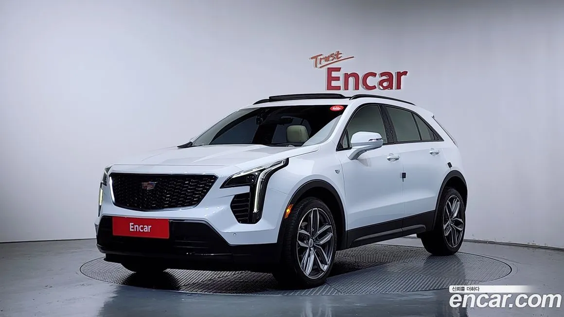 Cadillac XT4 — фото 1