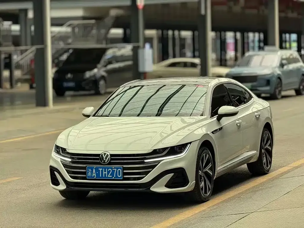 Volkswagen CC — фото 1