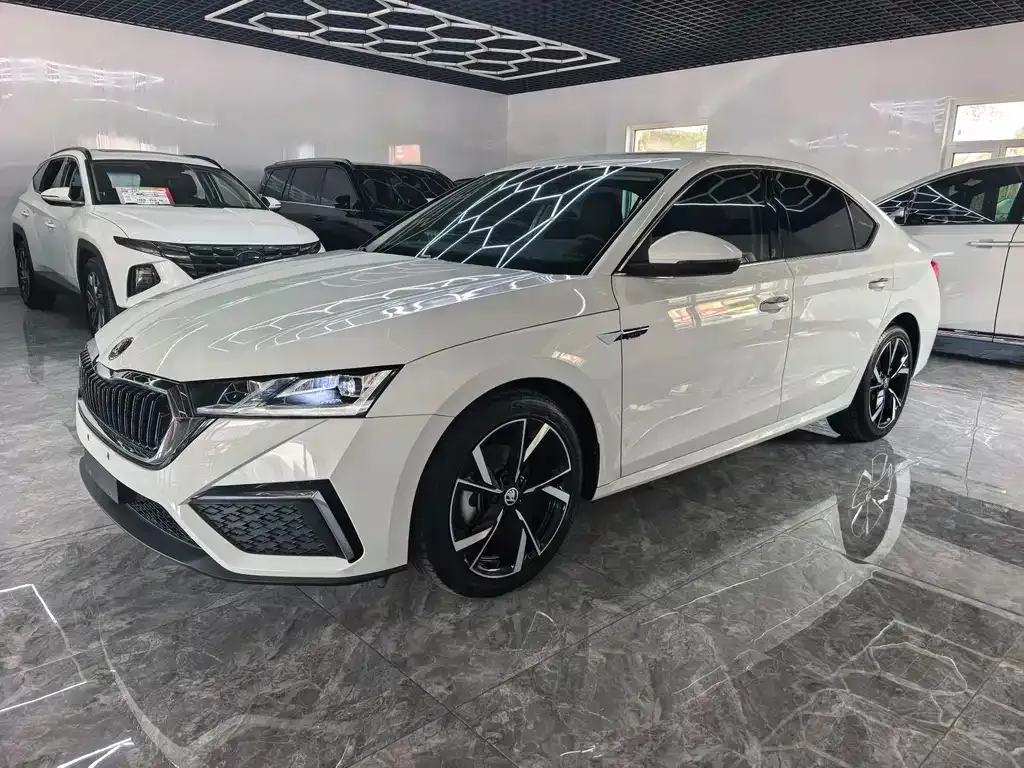Skoda Octavia — фото 3