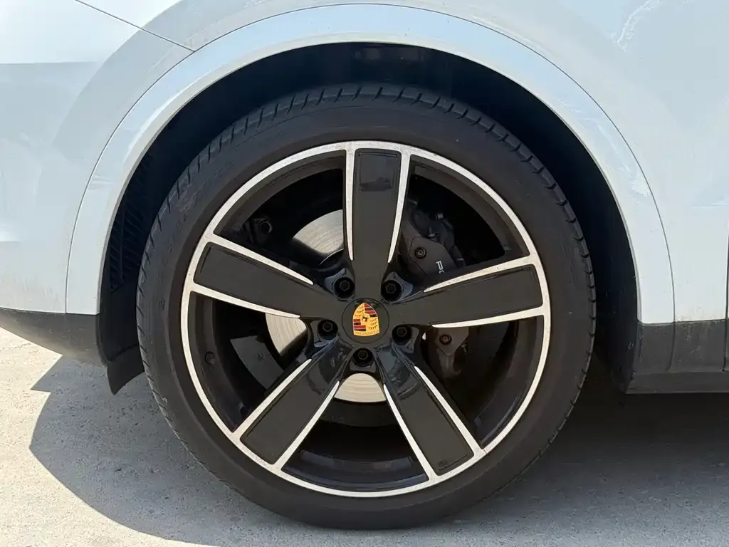 Porsche Cayenne — фото 8