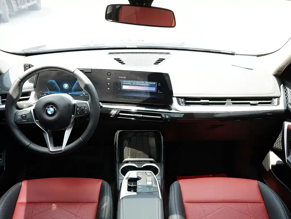 BMW X1 — фото 10