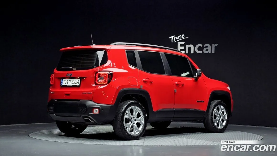 Jeep Renegade — фото 2