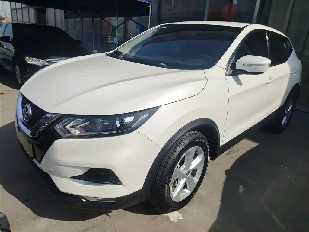Nissan Qashqai — фото 1