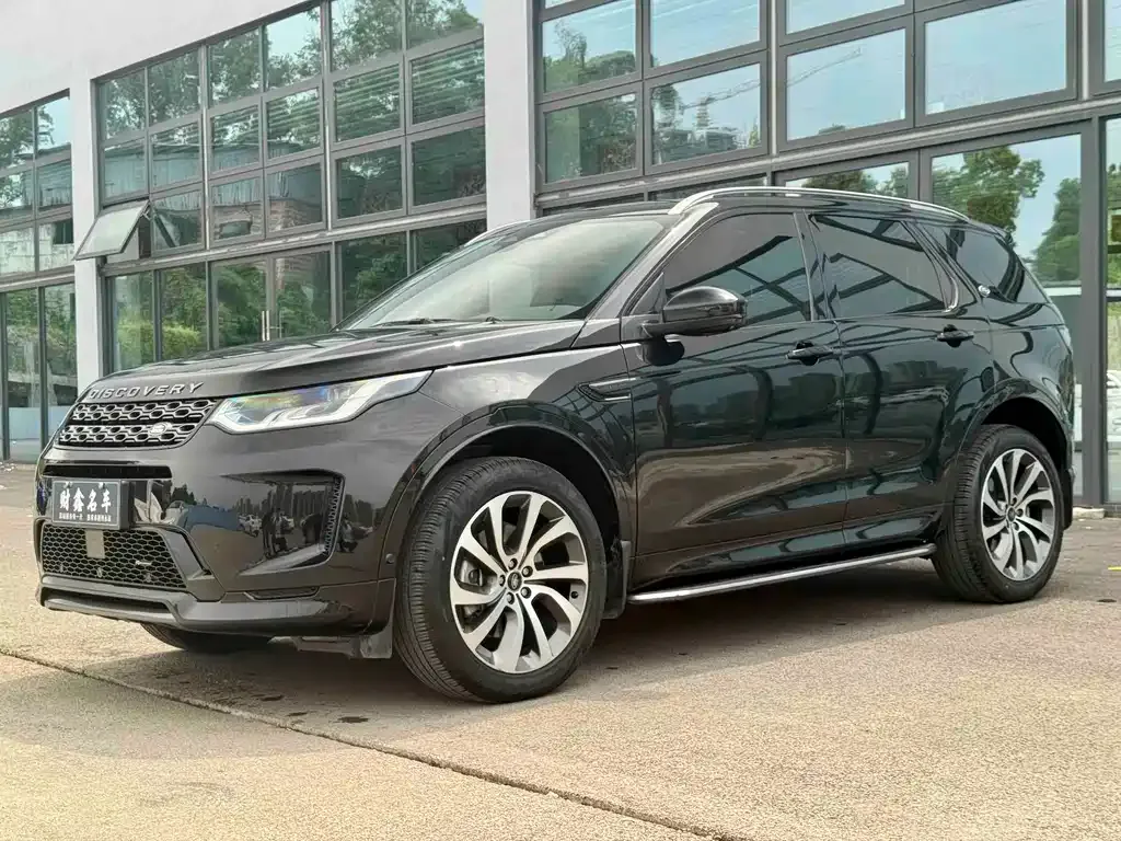 Land Rover Discovery Sport — фото 1