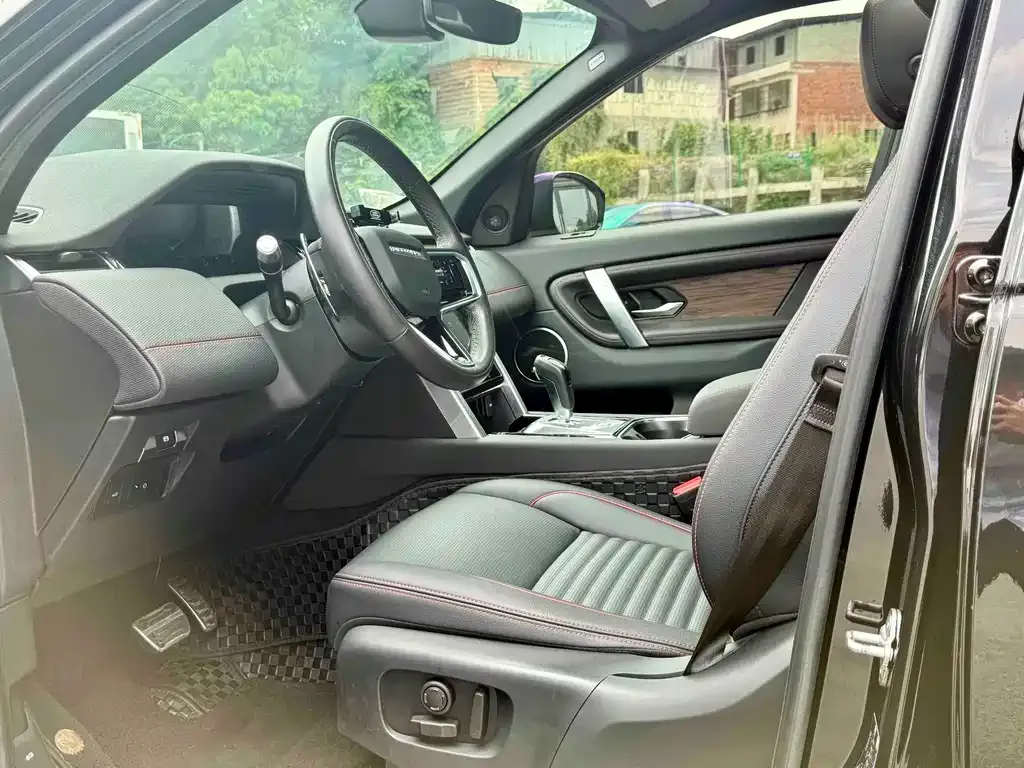Land Rover Discovery Sport — фото 2