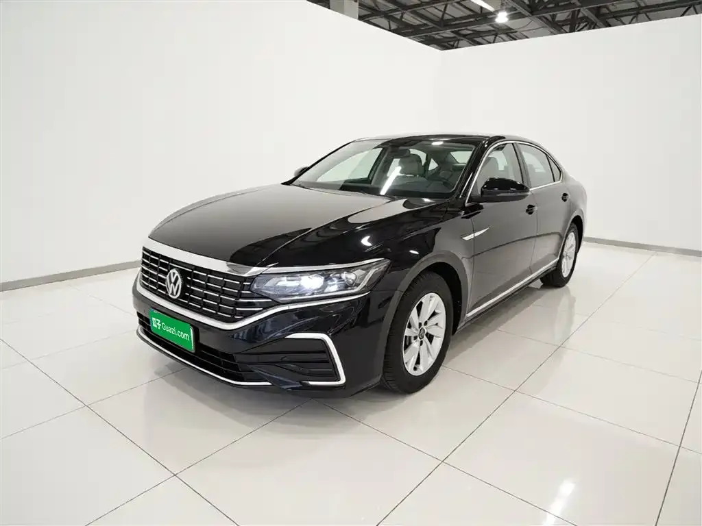 Volkswagen Passat New Energy — фото 3