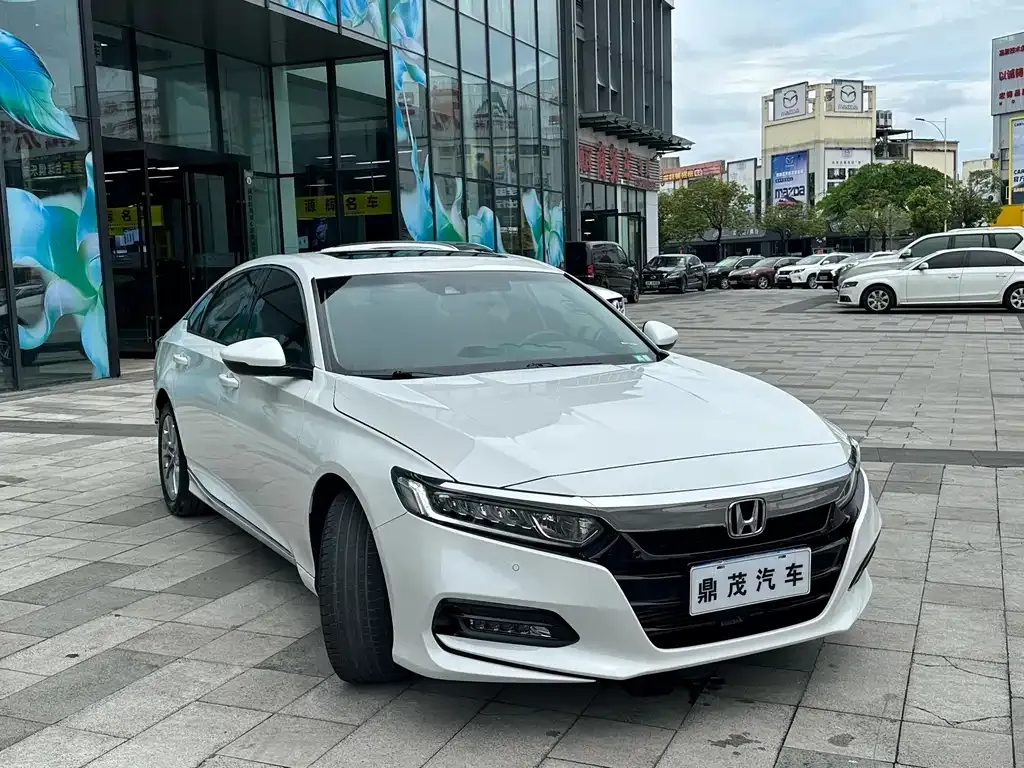 Honda Accord — фото 6