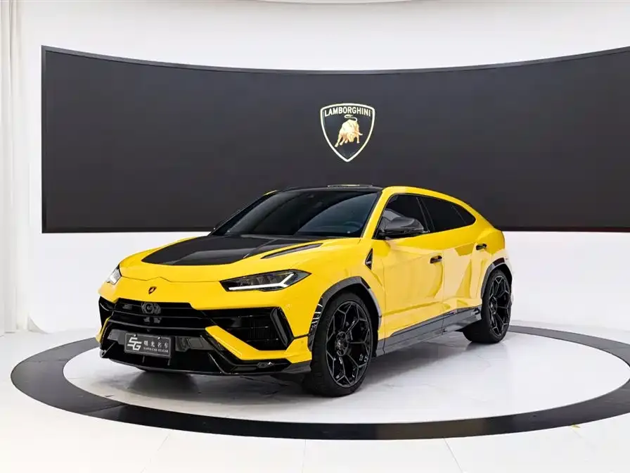 Lamborghini Urus — фото 1