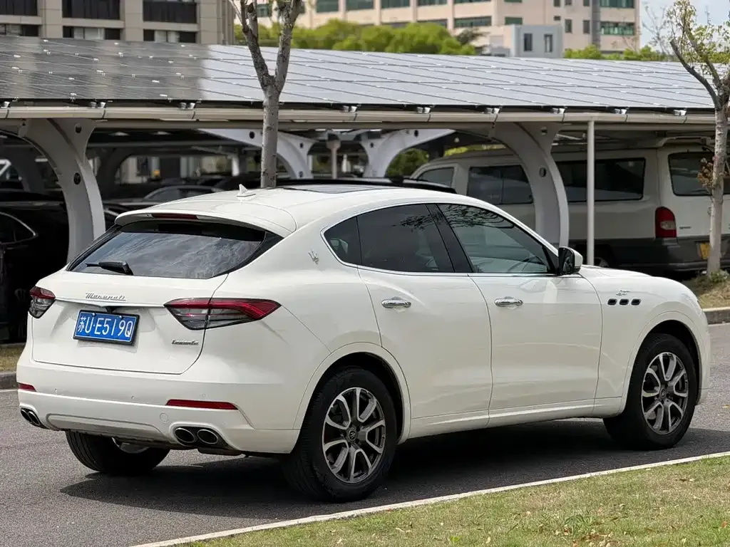 Maserati Levante — фото 10