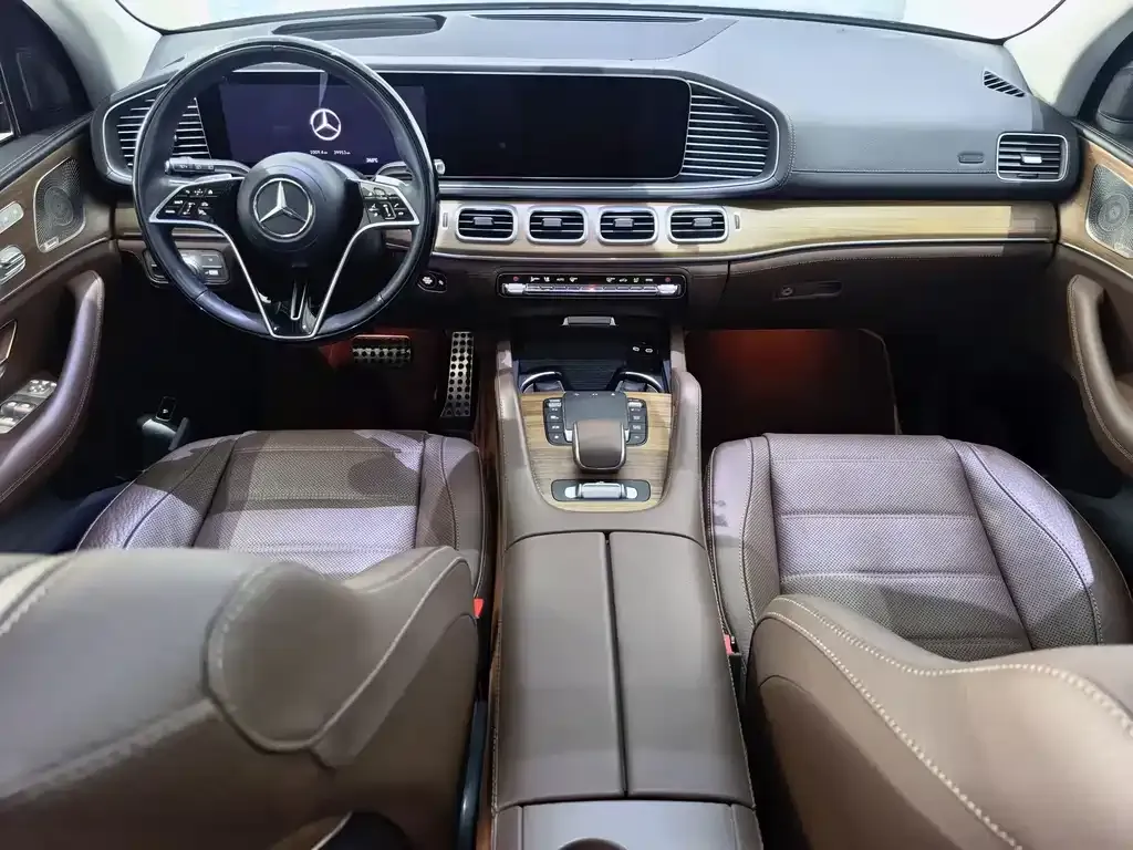 Mercedes-Benz GLS — фото 9