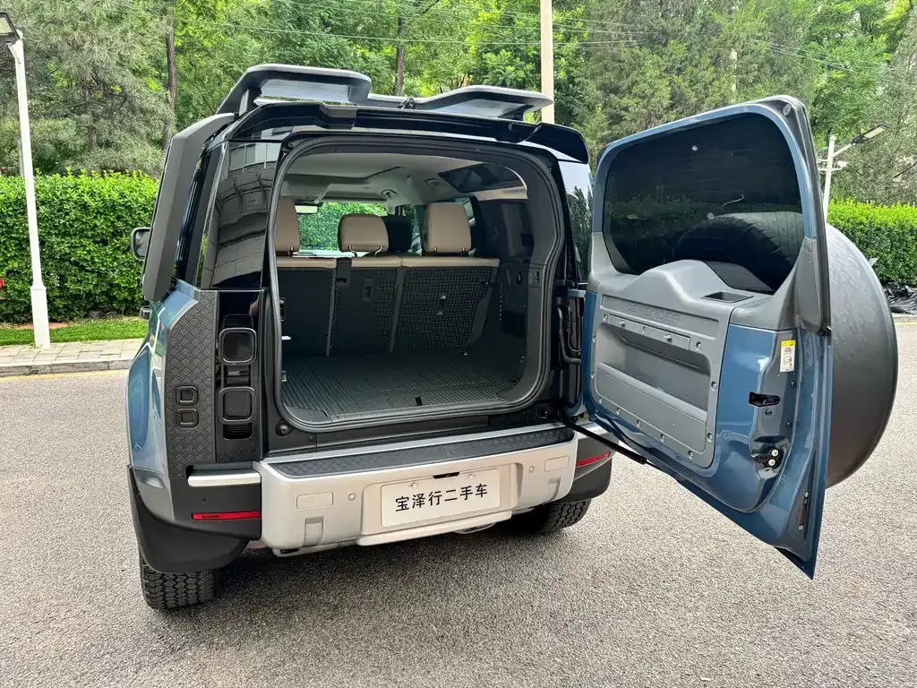 Land Rover Defender — фото 9