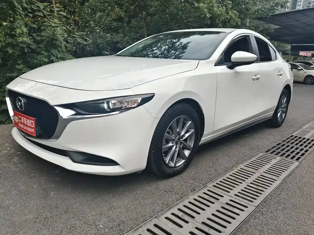 Mazda 3 Axela — фото 1