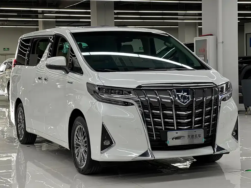 Toyota Alphard — фото 6