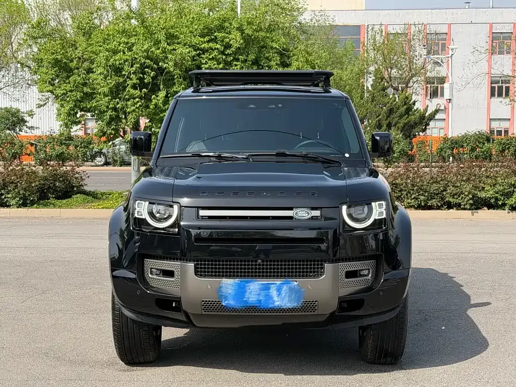 Land Rover Defender — фото 1