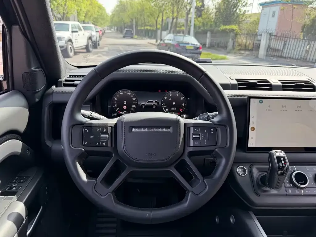 Land Rover Defender — фото 4