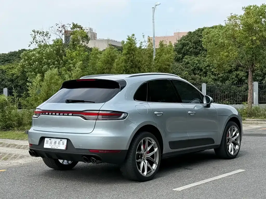 Porsche Macan — фото 7