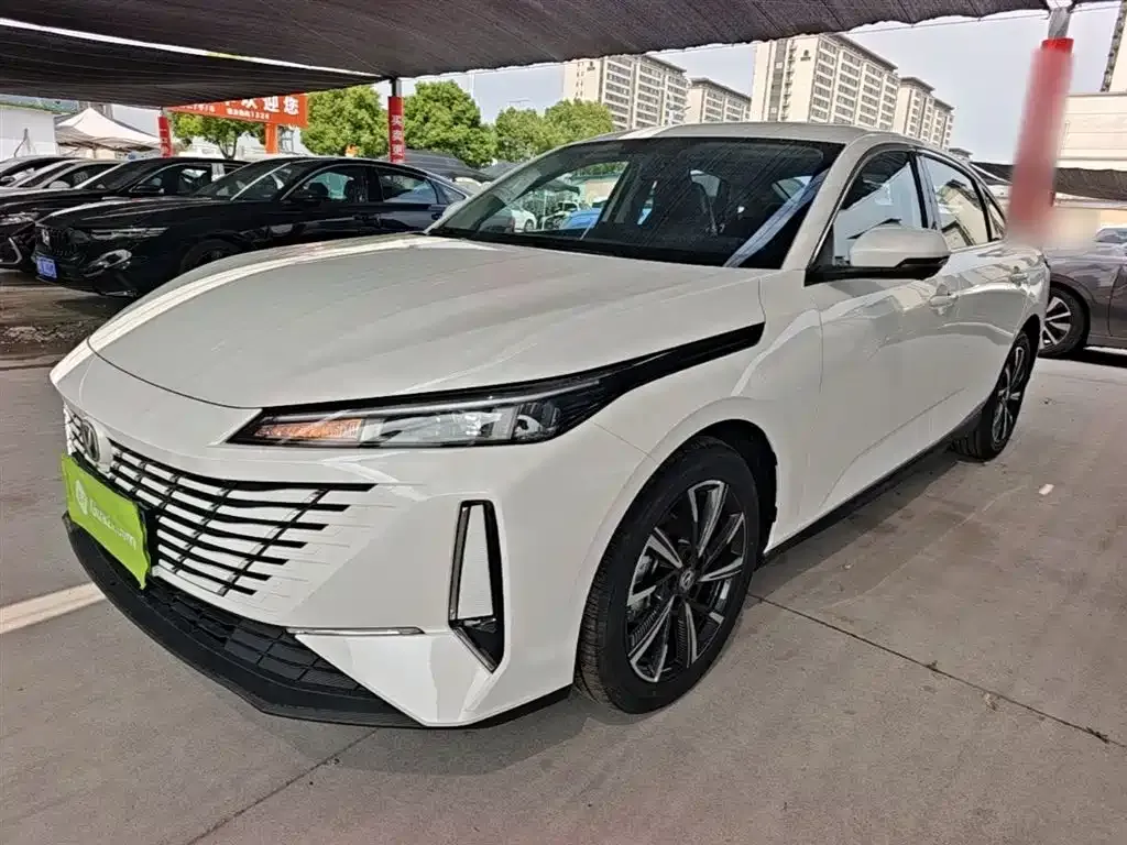 Changan Eado — фото 1