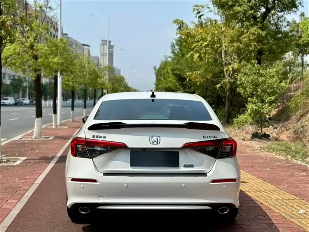 Honda Civic — фото 8