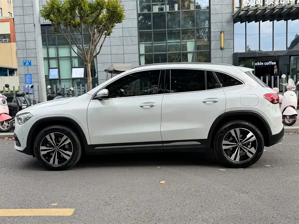 Mercedes-Benz GLA — фото 7