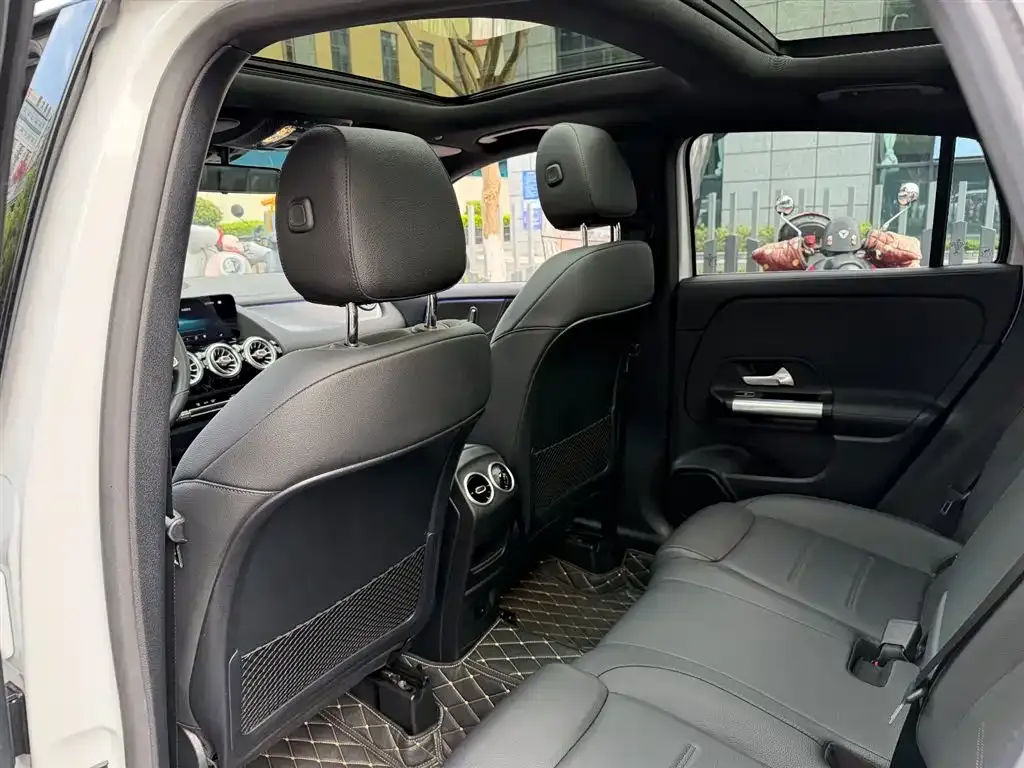 Mercedes-Benz GLA — фото 5