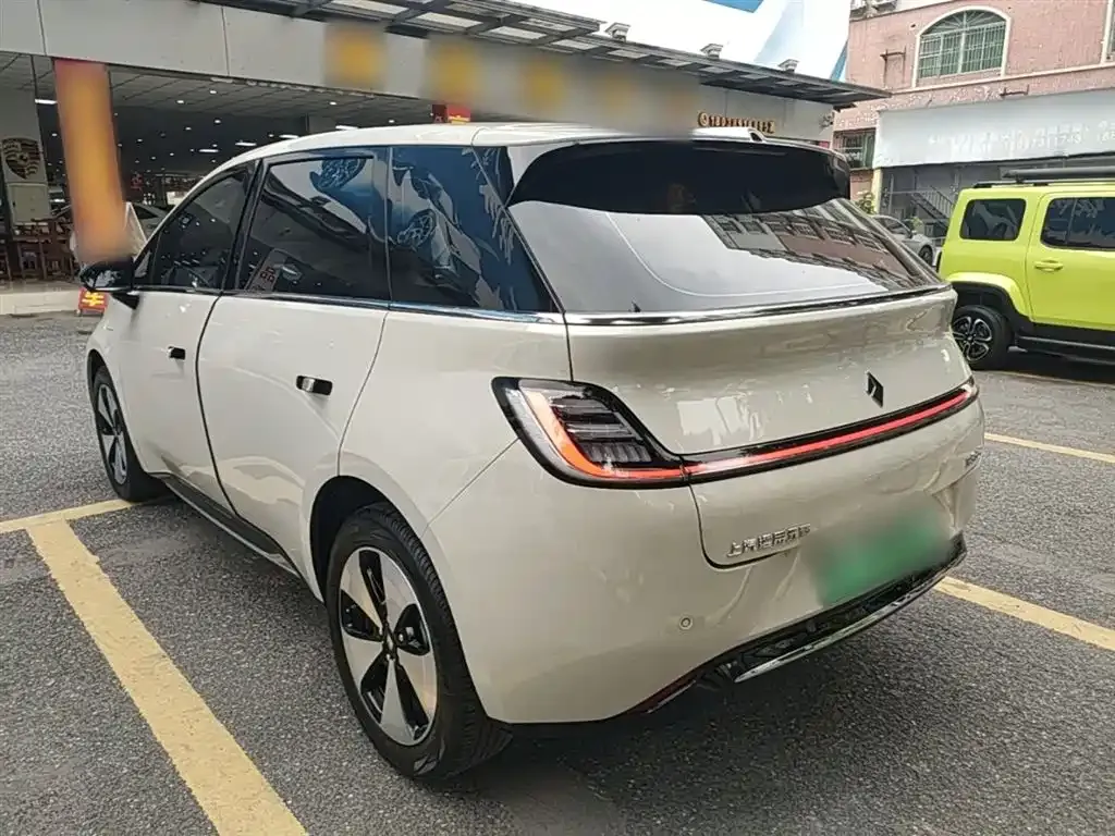 Baojun Yunduo — фото 9