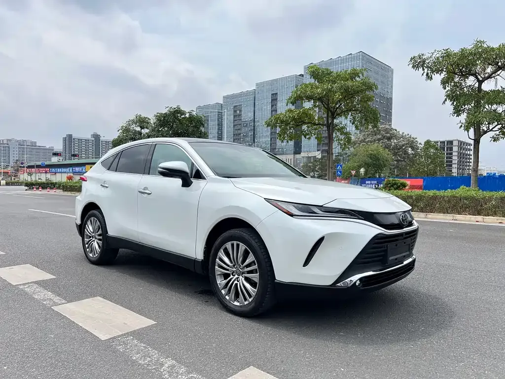 Toyota Harrier — фото 4