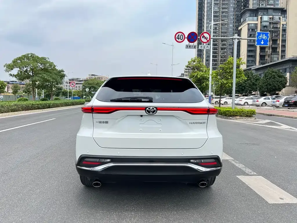 Toyota Harrier — фото 9