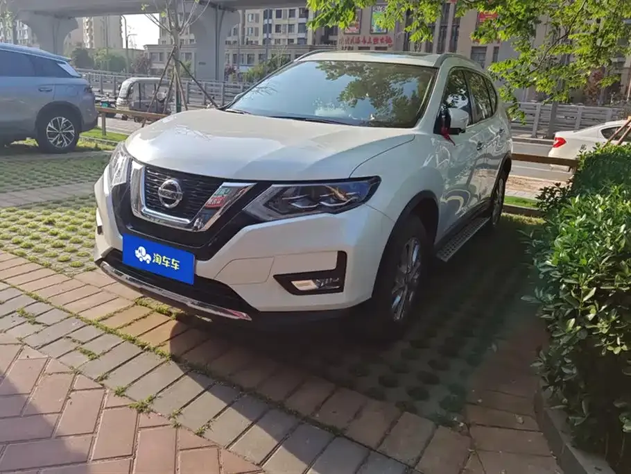 Nissan X-Trail — фото 1