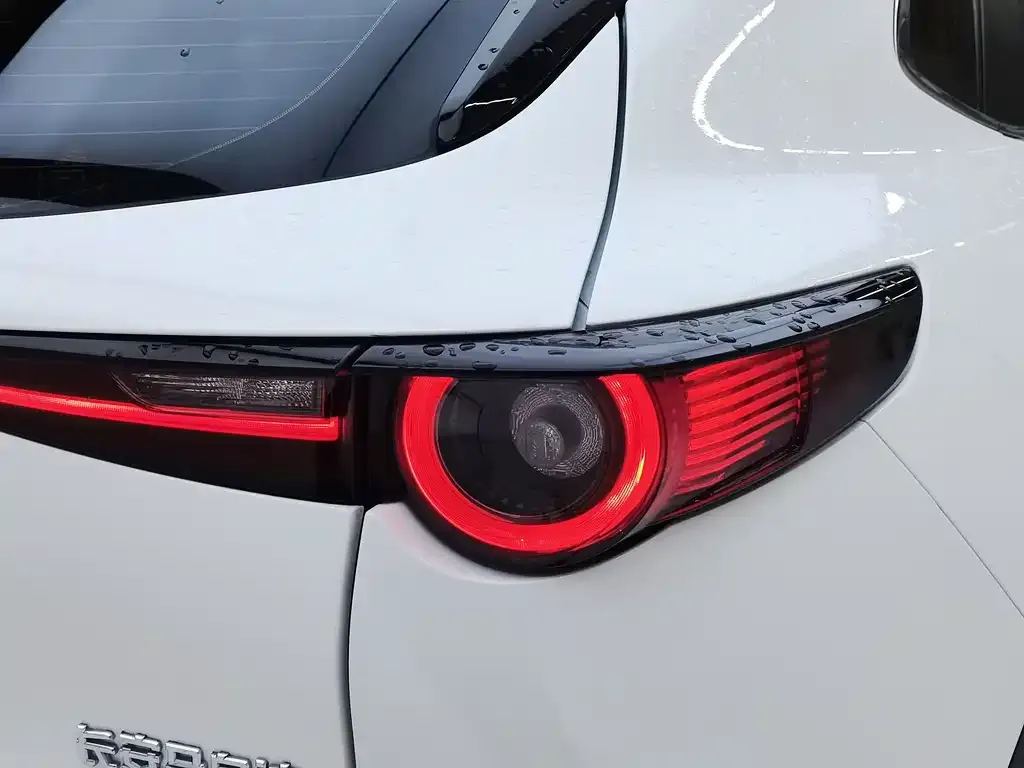 Mazda CX-30 — фото 9