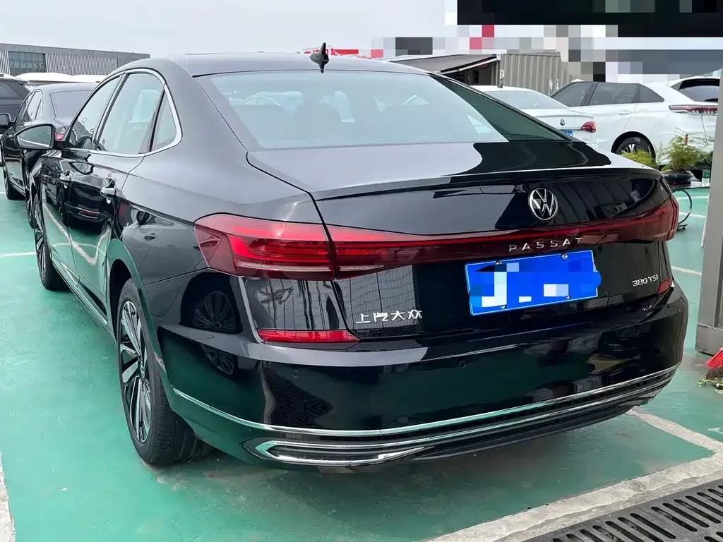 Volkswagen Passat — фото 2