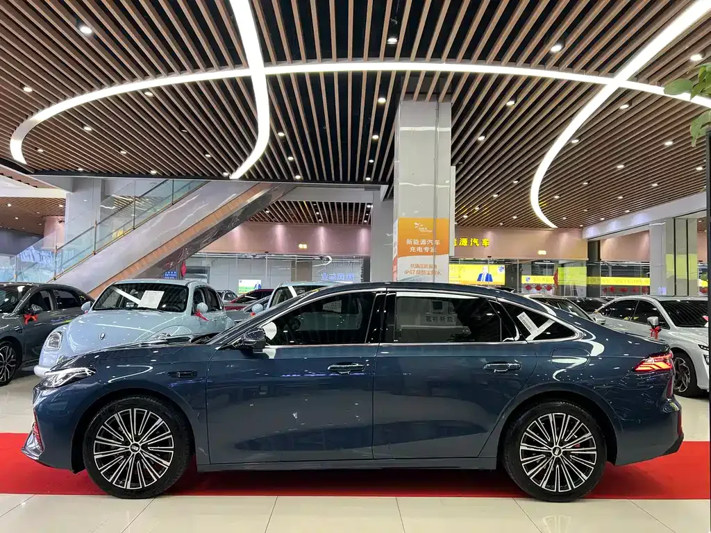 Geely Galaxy A7 — фото 10