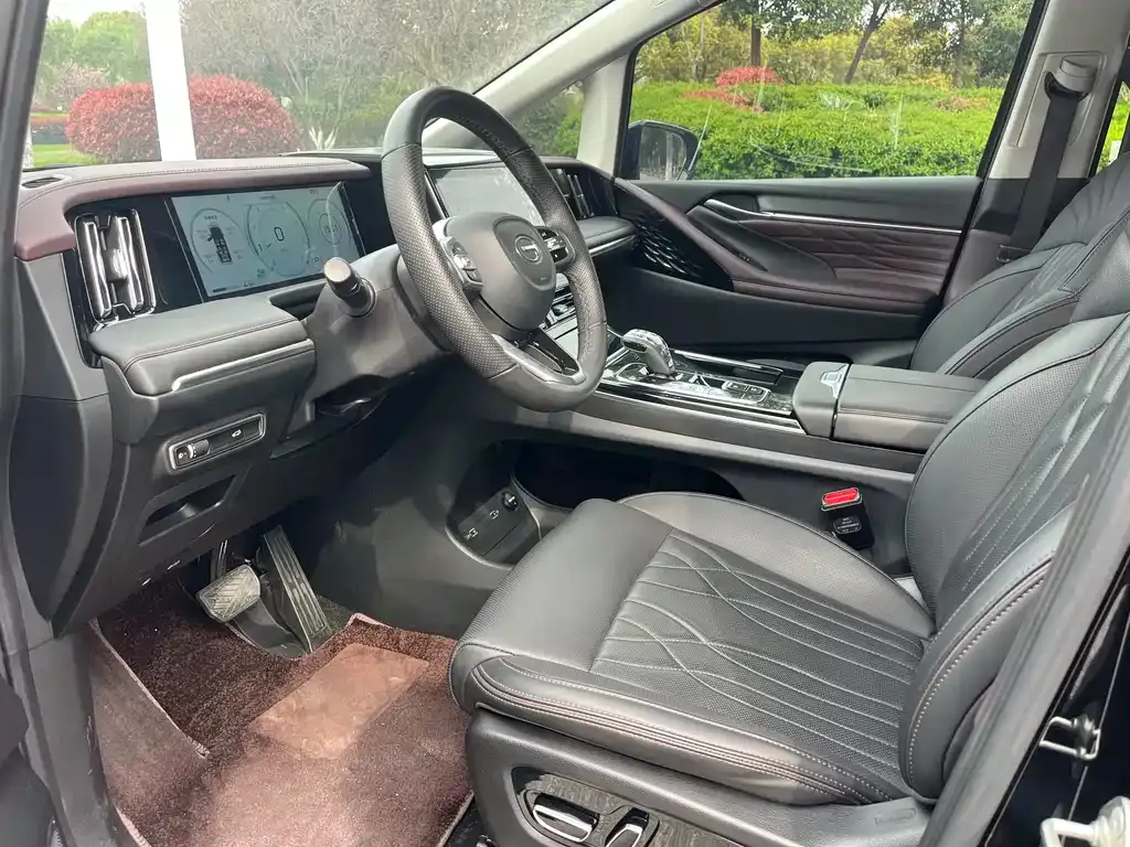 GAC Motor Trumpchi M8 — фото 2