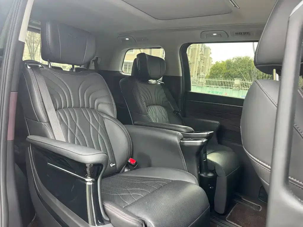 GAC Motor Trumpchi M8 — фото 3