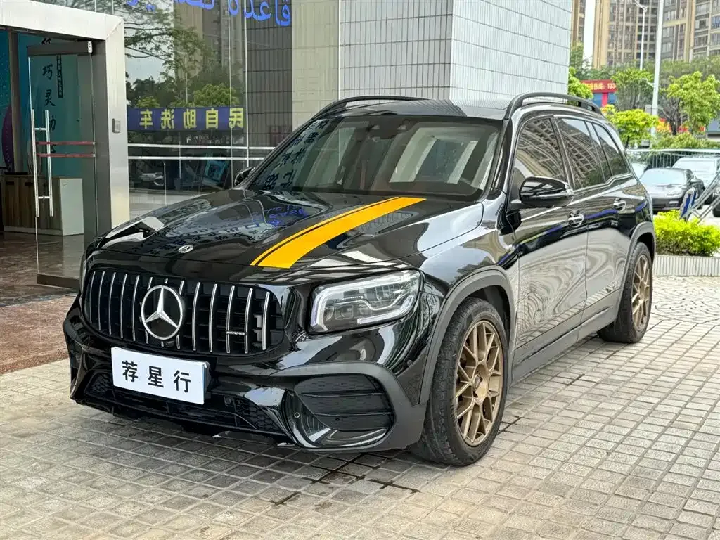 Mercedes-Benz GLB AMG — фото 1