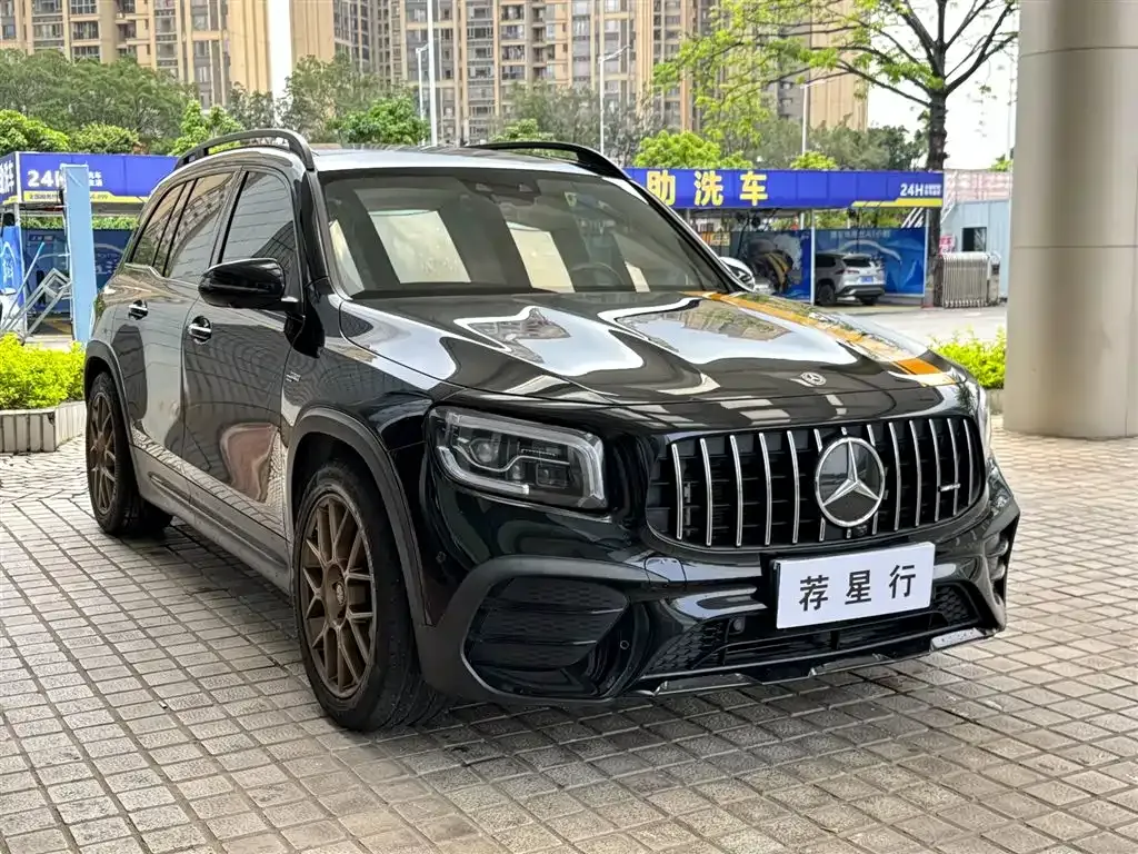 Mercedes-Benz GLB AMG — фото 9