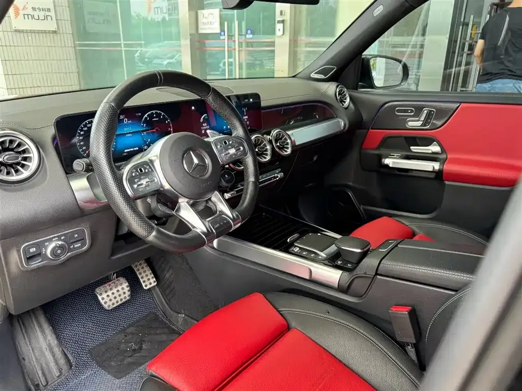 Mercedes-Benz GLB AMG — фото 4