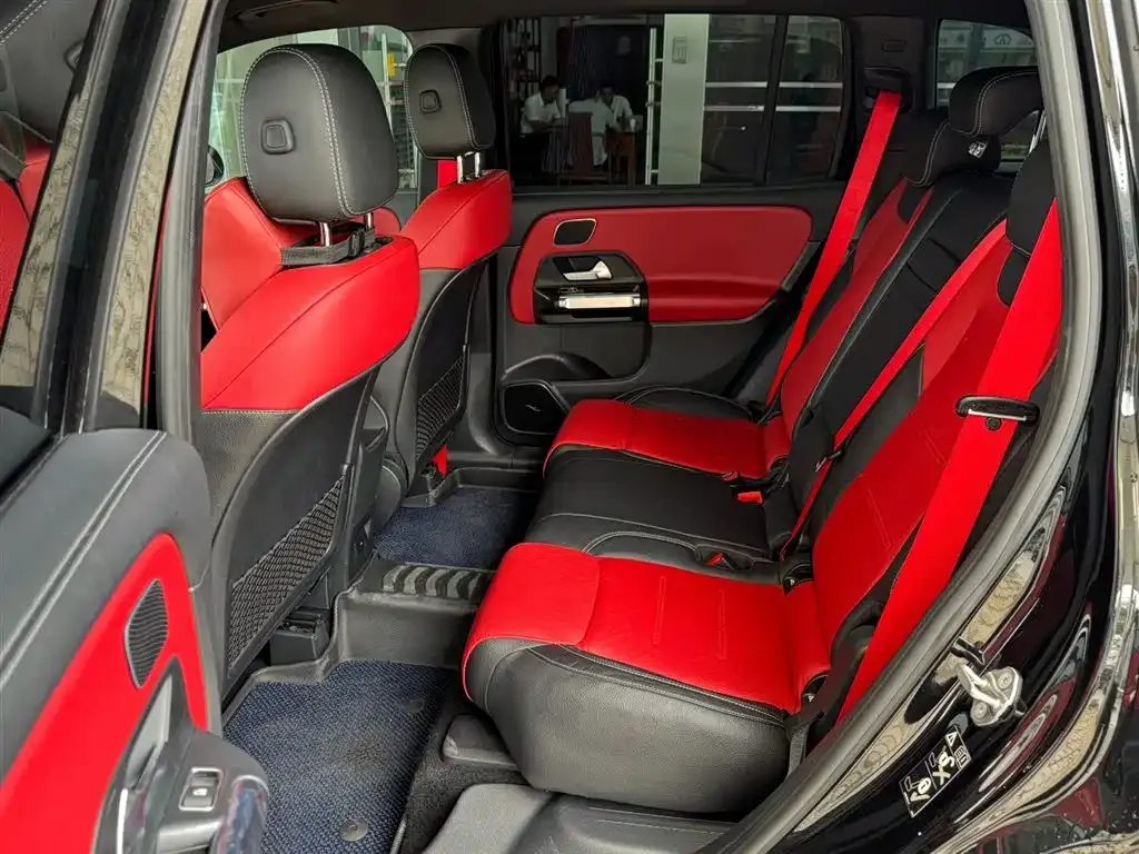 Mercedes-Benz GLB AMG — фото 7