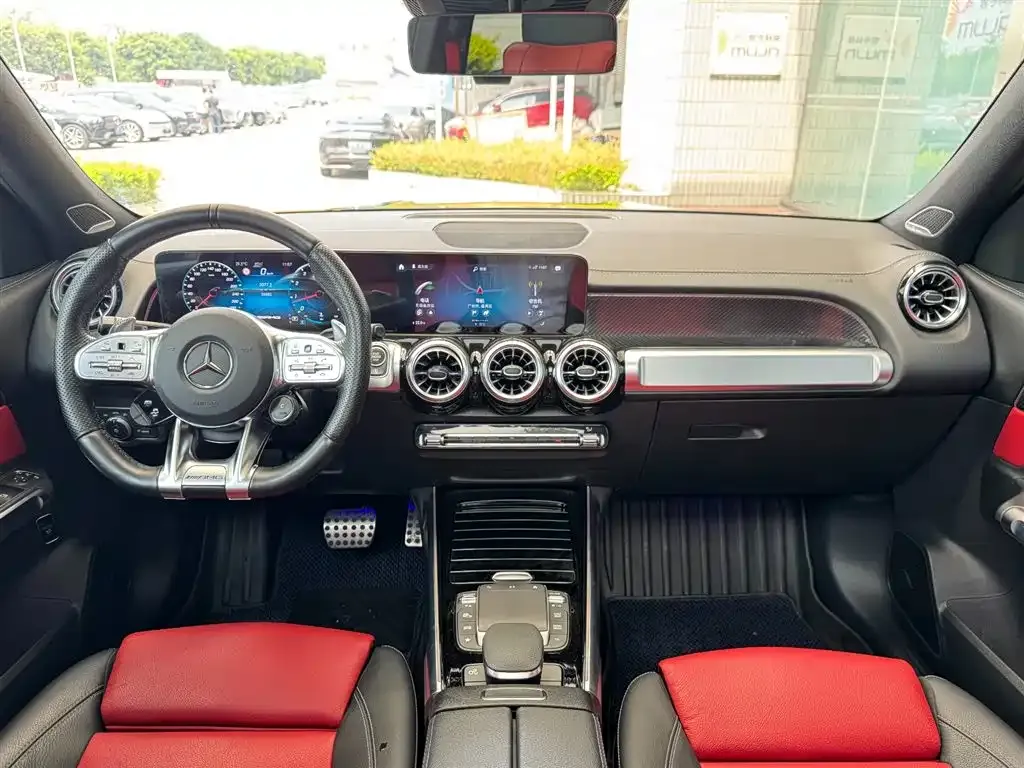 Mercedes-Benz GLB AMG — фото 6