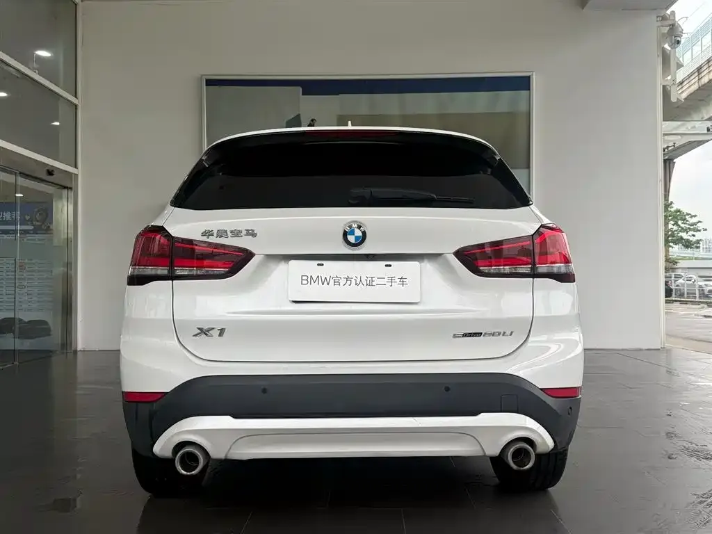 BMW X1 — фото 10