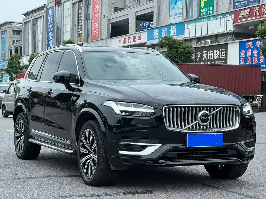 Volvo XC90 — фото 6