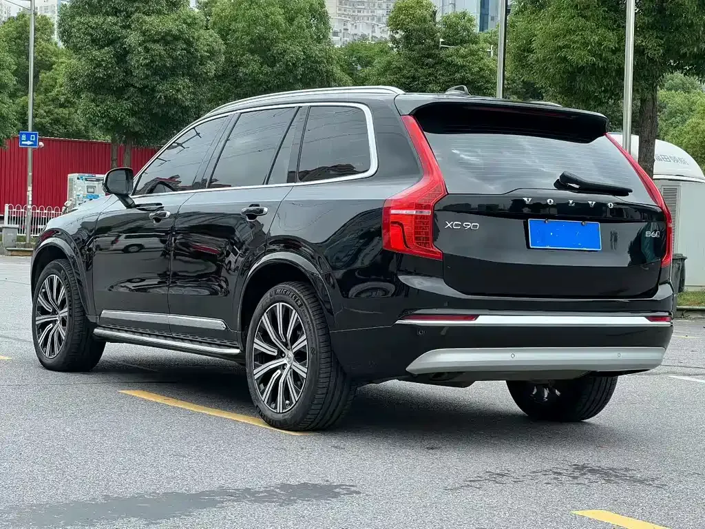 Volvo XC90 — фото 7