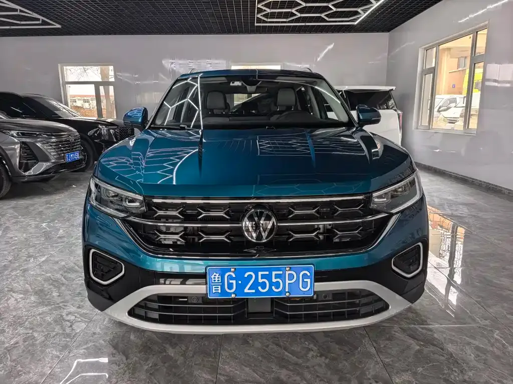 Volkswagen Tayron — фото 1
