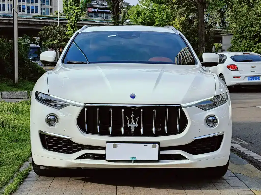 Maserati Levante — фото 7